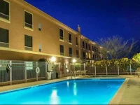 Hampton Inn & Suites Denton 3*