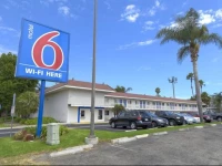 Motel 6 Costa Mesa 2*
