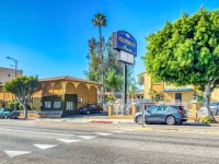 Hollywood City Inn 2*