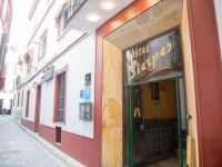 Hostal Sierpes 1*