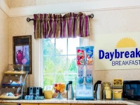 Days Inn Cornelia 2*