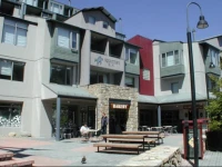 Squatters Run Apartments 4*
