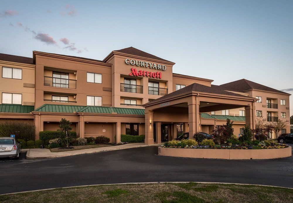 Courtyard Tupelo 3*