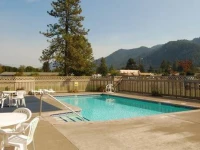 BEST WESTERN Oakridge Inn 2*