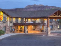 Super 8 Moab 2*