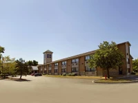 Holiday Inn Express Toronto East 2*