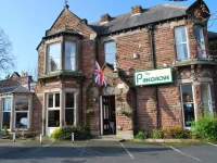 Pinegrove Hotel 2*