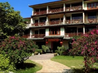 Snow Lion Riverside Resort 3*