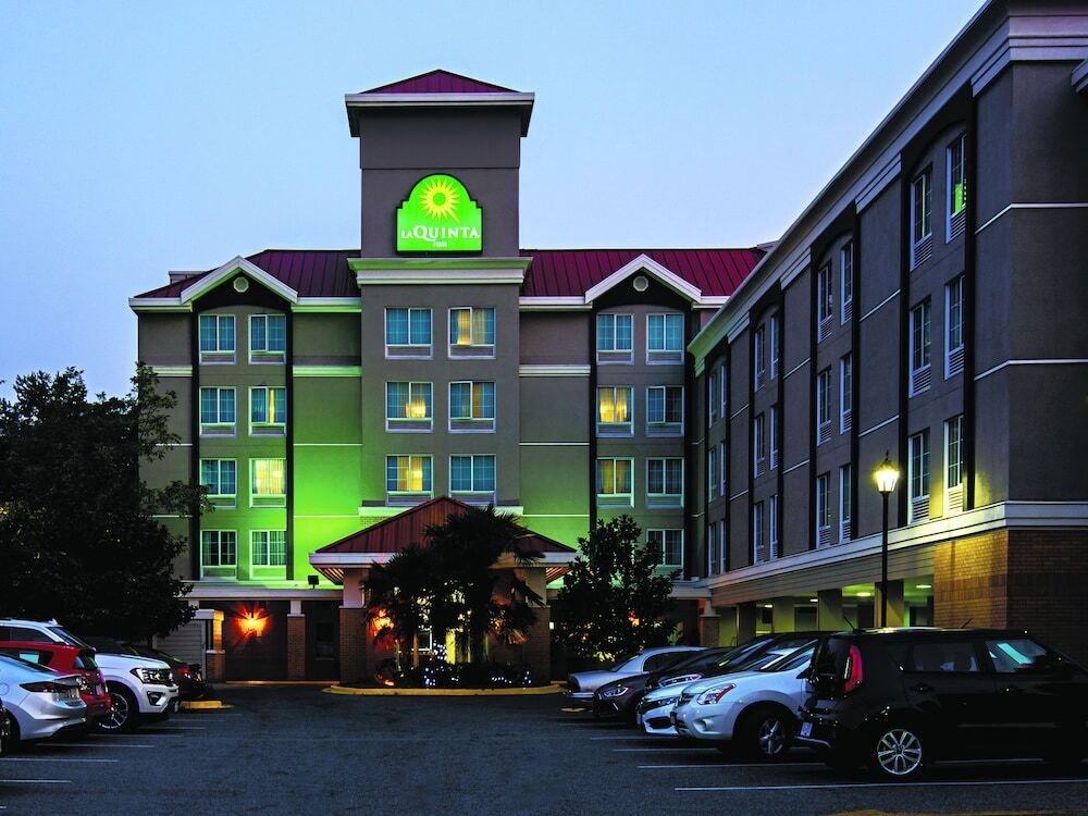 La Quinta Inn Vancouver Airport 3*