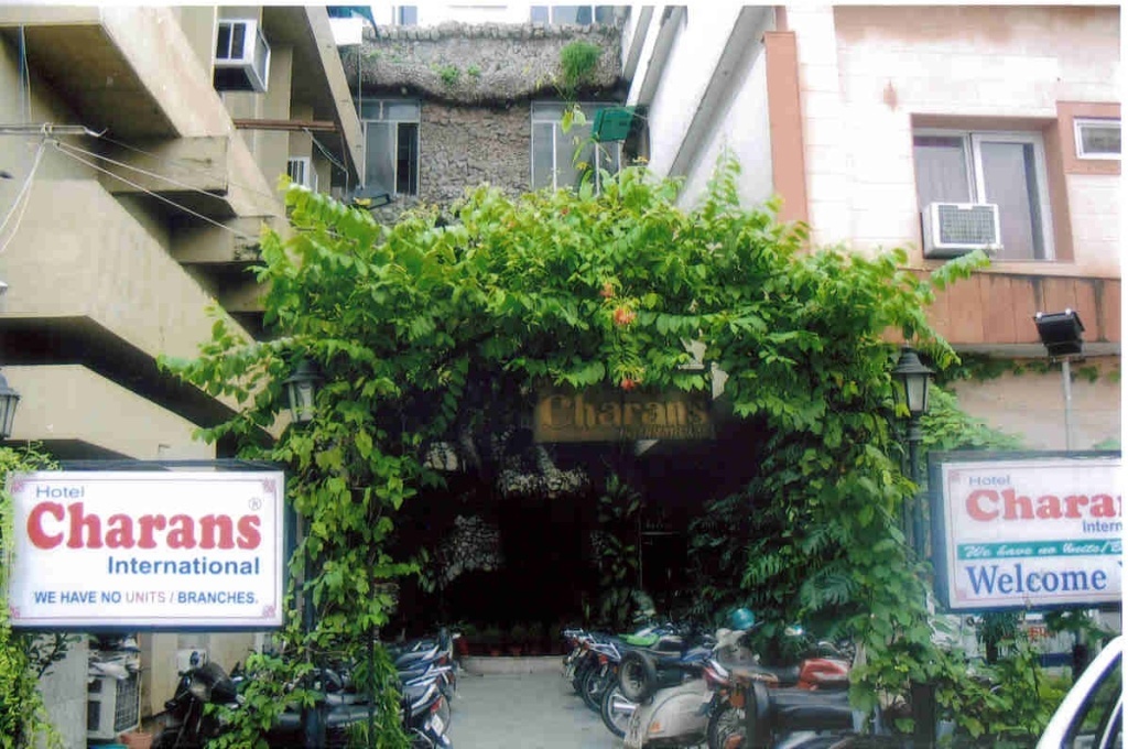Hotel Charans International 1*