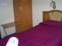 Hostal Bustamante 2*