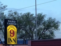 National 9 Inn Sand Canyon 2*