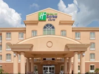 Holiday Inn Express Hotel & Suites Terrell 3*