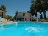 Villa Pefki 2*