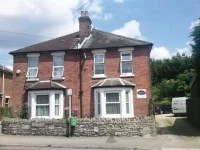 Crestwell House 2*