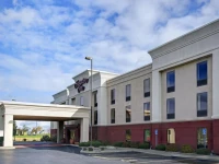 Hampton Inn Batavia 3*