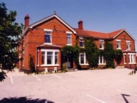 Holly Trees Hotel 2*