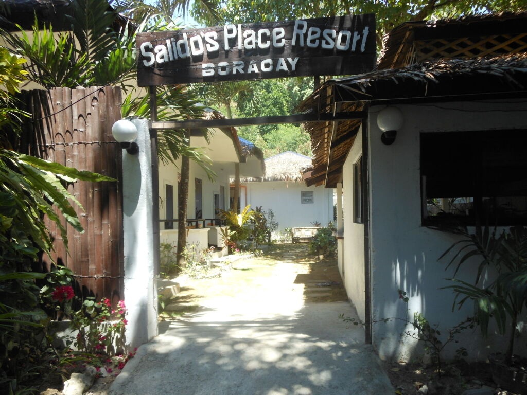 Salidos Place Resort 2*