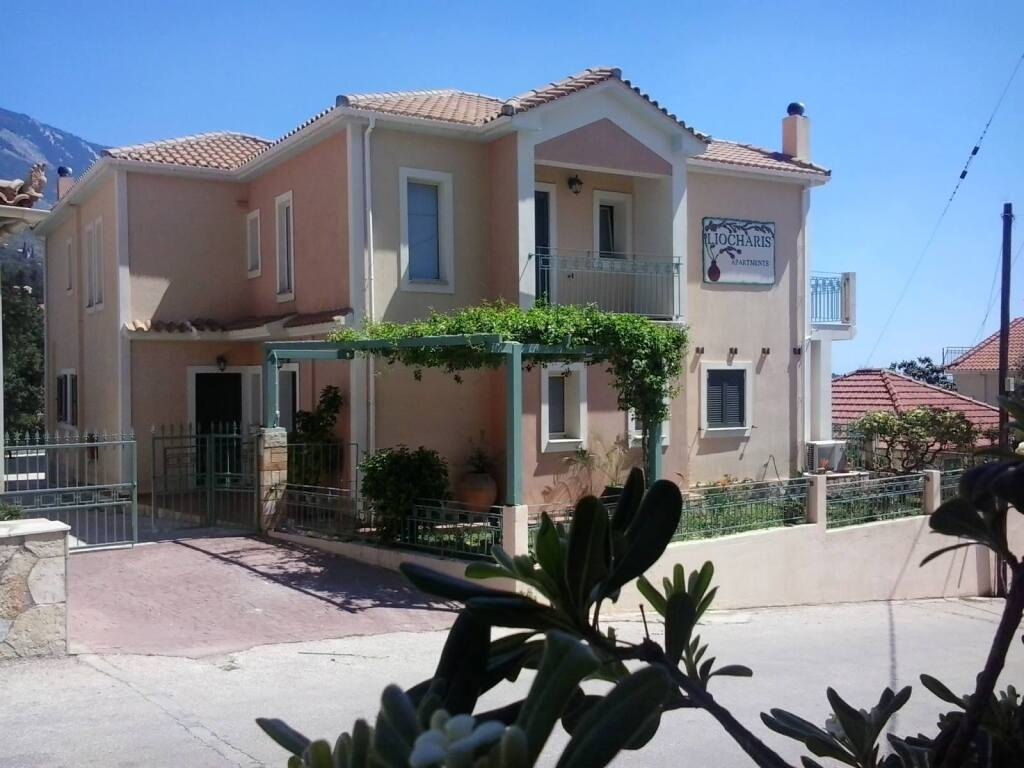 Liocharis Apartments 2*