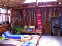Be Beez Cafe & Guest House 2*