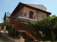 Konstantinos Apartments 
