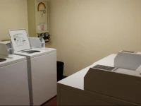 Select Inn Lewisville 2*