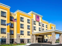 Comfort Suites Oshkosh 2*