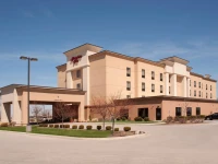 Hampton Inn Macomb 3*