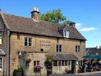 The Coach and Horses 3*