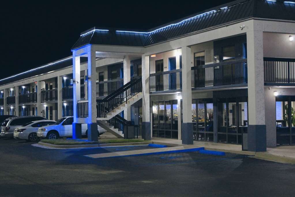 Days Inn Marianna 3*
