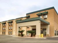 Quality Inn & Suites Hattiesburg 2*