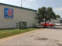 Motel 6 Merrillville 1*