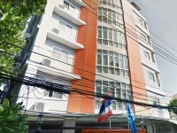 Golden On-nut Apartment 