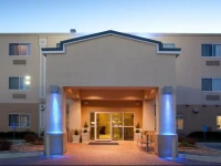 Holiday Inn Express Greeley 2*