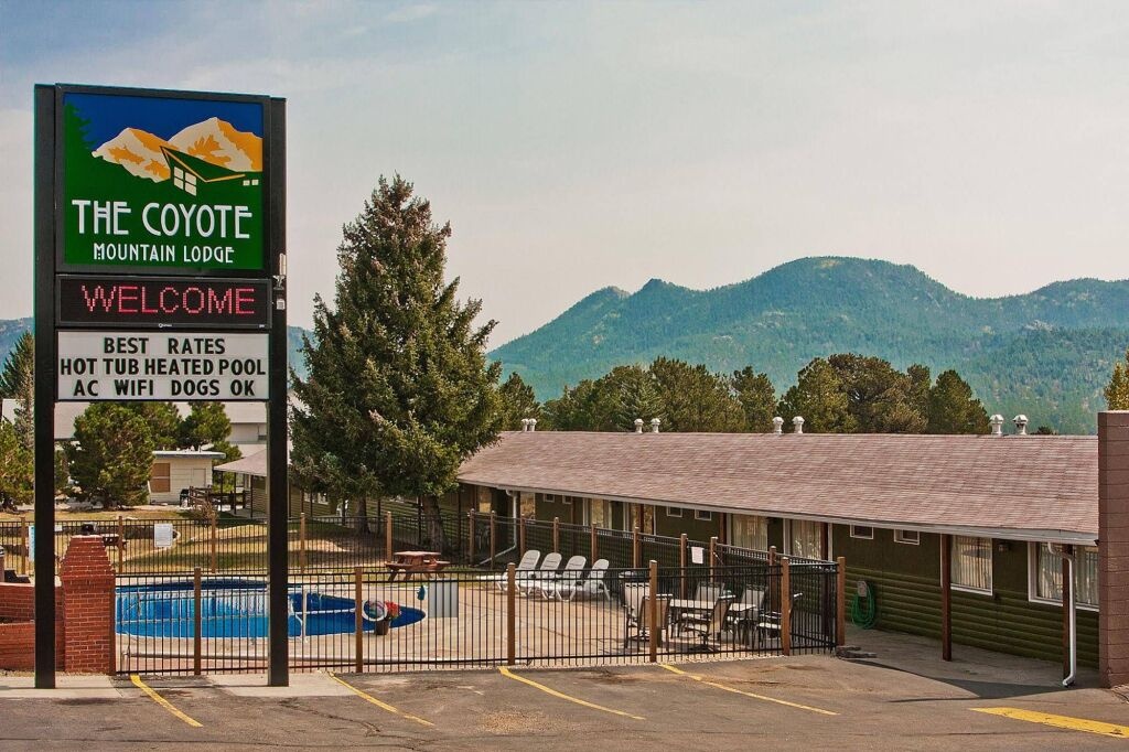 Coyote Mountain Lodge 2*