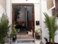 Stoa Rooms 