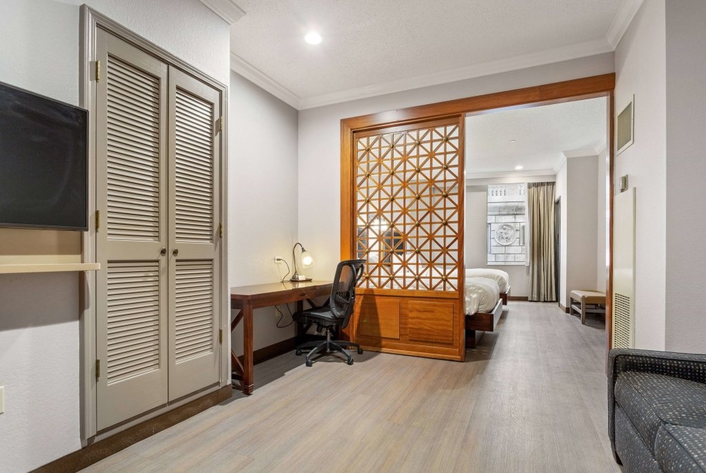 Wyndham Garden Hotel Baronne Plaza 3*