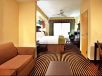 Holiday Inn Express Hotel & Suites La Place 2*