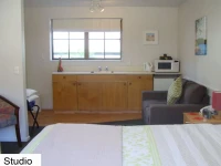Tudor Court Motel 4*