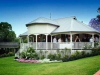 Bangalow Guesthouse 4*