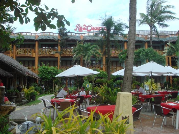 Red Coconut Beach Resort 3*
