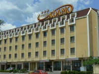 Adamo  3*