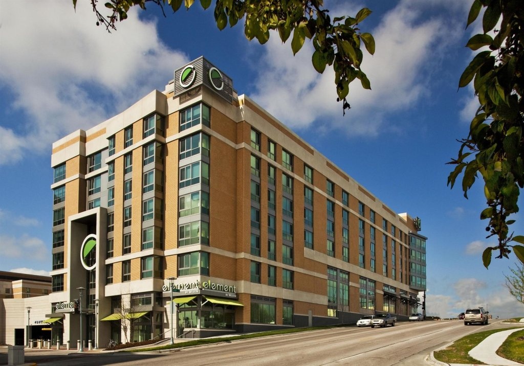 Element Omaha Midtown Crossing 3*