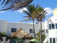 WalkAbout Beach Resort 3*