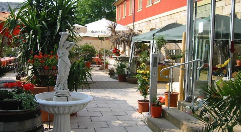 Hotel-Gasthof Krone 2*