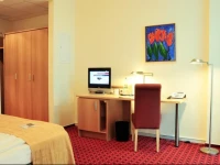 Airporthotel Berlin-Adlershof 3*