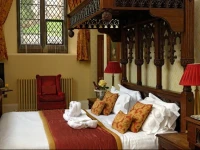 The Old Palace 3*