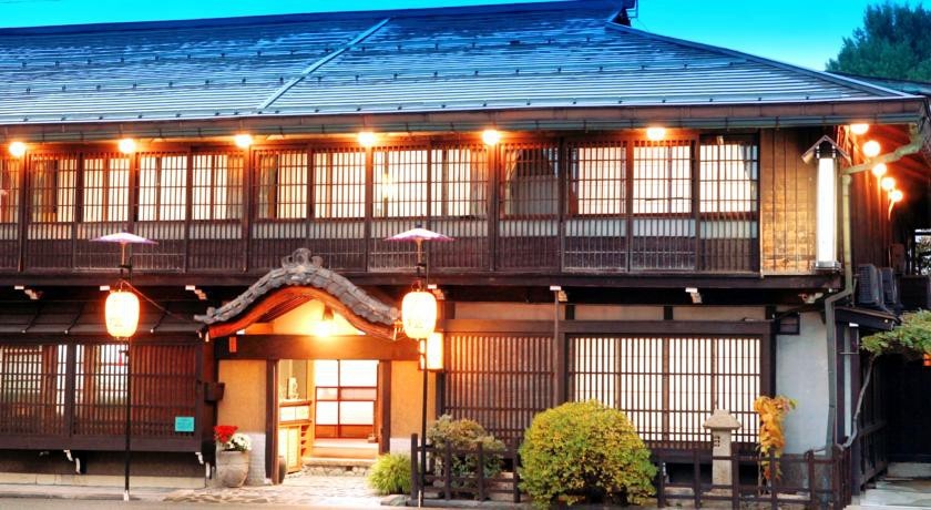 Ryokan Kaminaka 2*