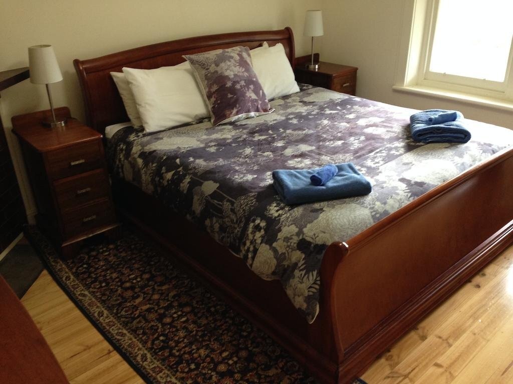 MacDonnell House 4*