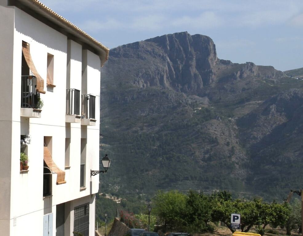 Apartamentos Serrella 1*